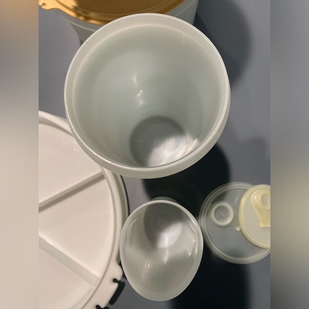 Vintage Tupperware Lot - Picture 3 of 8